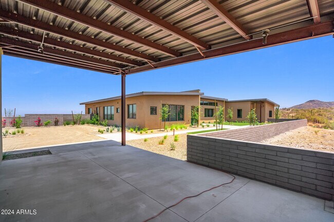 Building Photo - 15322 N Sandy Blf Rd