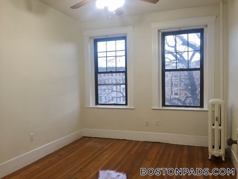 Building Photo - 1412 Commonwealth Ave