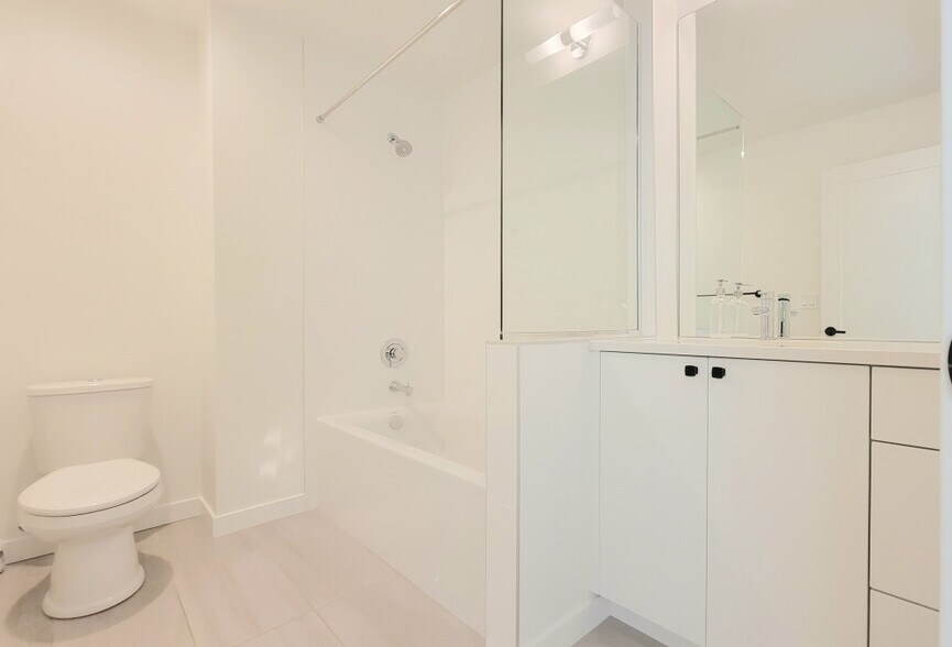 Bathroom 2 - 1201 S Atlantic St