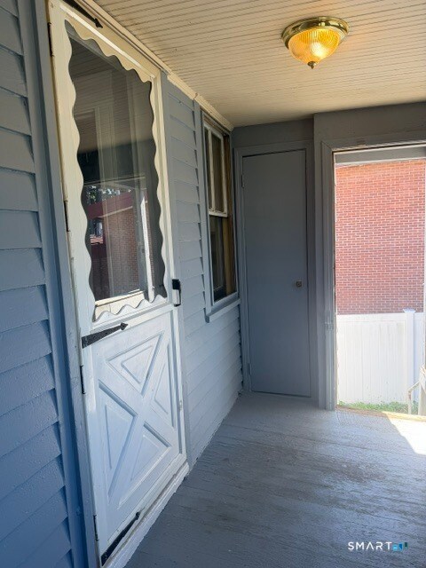 Building Photo - 728 Highland Ave