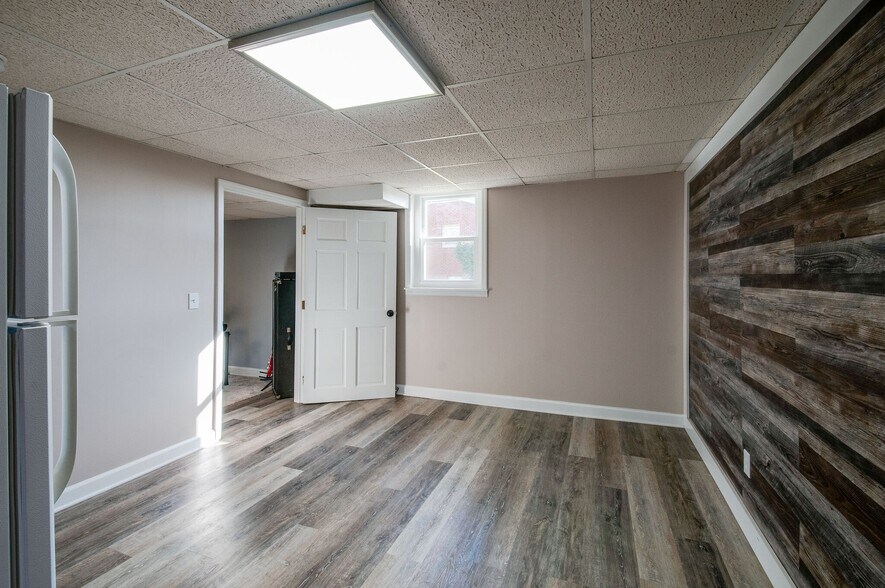 Dinning Room 2 - Downstairs - 930 Havenhill Dr