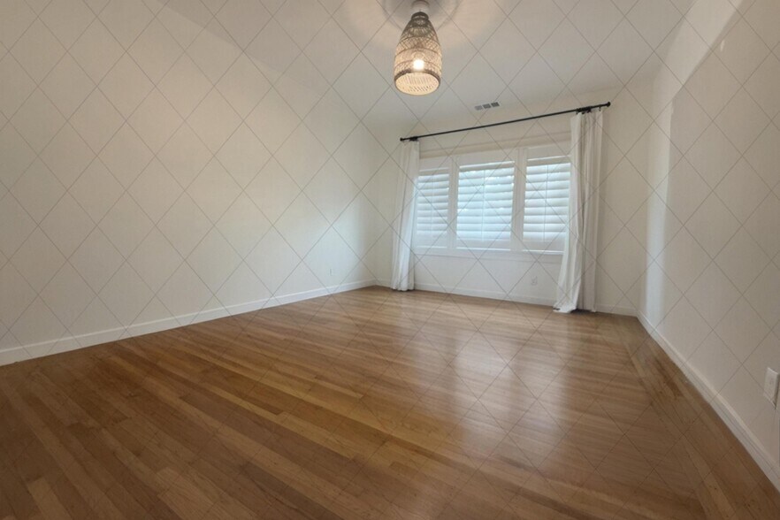 Building Photo - 1120 Masonic Ave