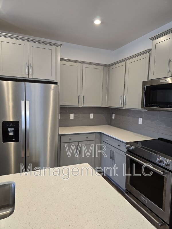 Building Photo - 1846 Teachers House Rd NW