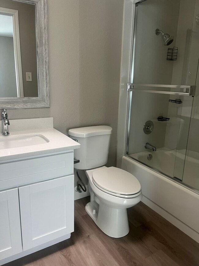 Building Photo - 3bd Duplex