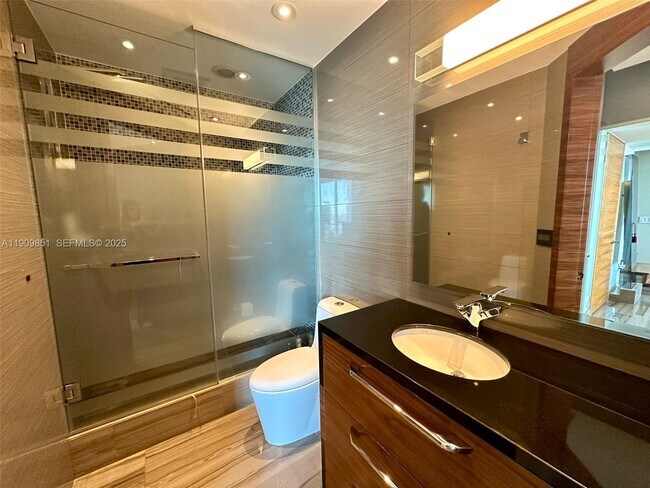 Building Photo - 92 SW 3rd St