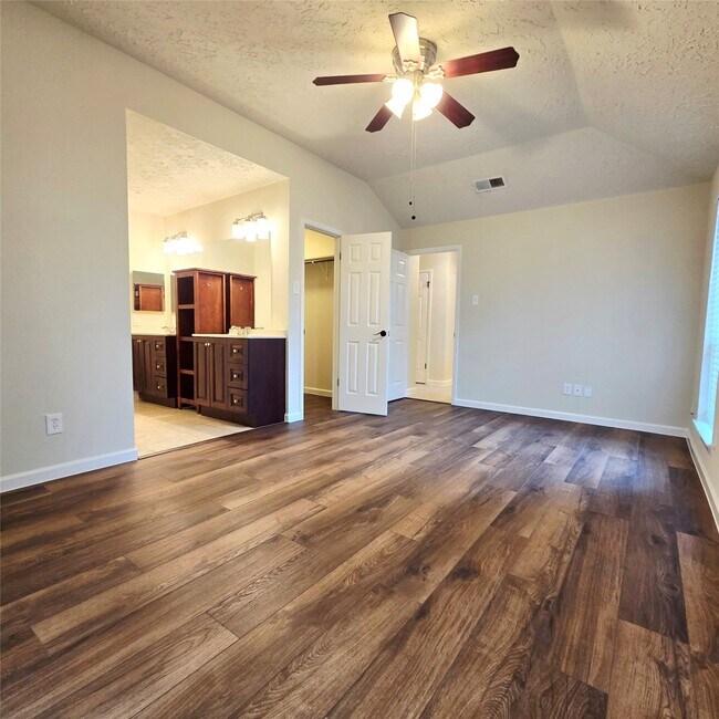 Building Photo - 3722 Westheimer Pl Dr