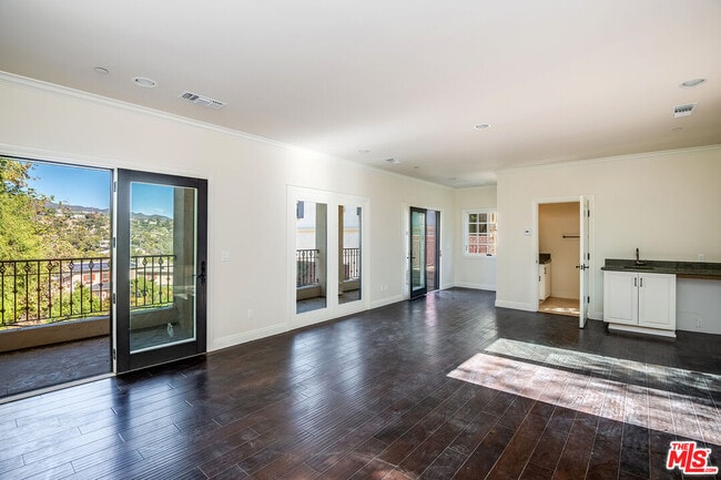 Building Photo - 17390 Tramonto Dr