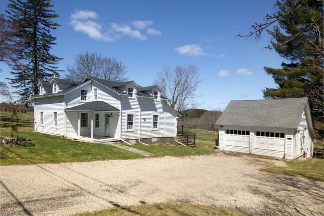 Primary Photo - 126 Lime Rock Rd