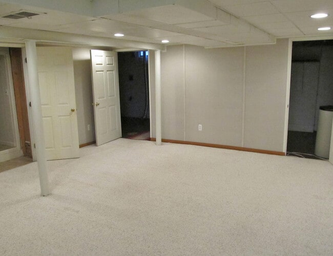 Building Photo - Four Bedroom Home in Milwood