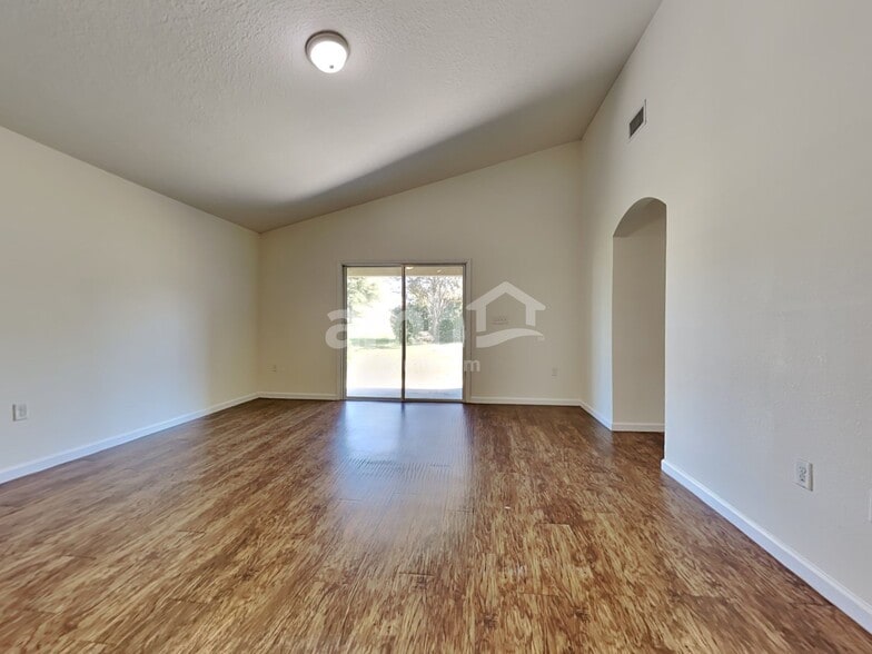 Building Photo - 3325 Bradley Creek Pky