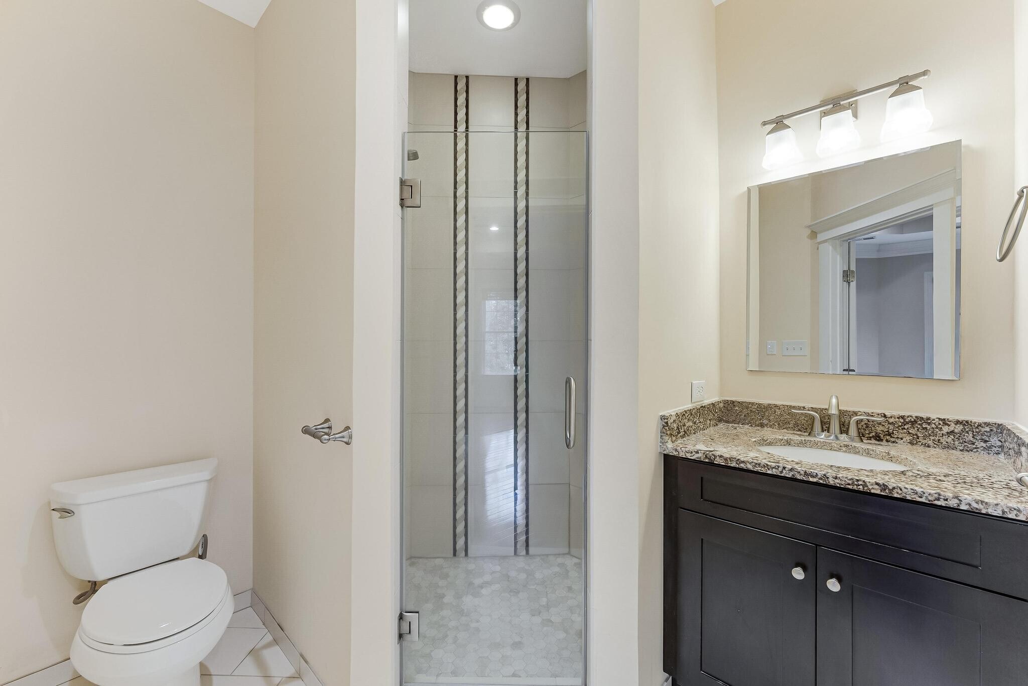 Building Photo - 829 Golden Arrow St