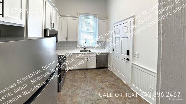 Primary Photo - 367 King St