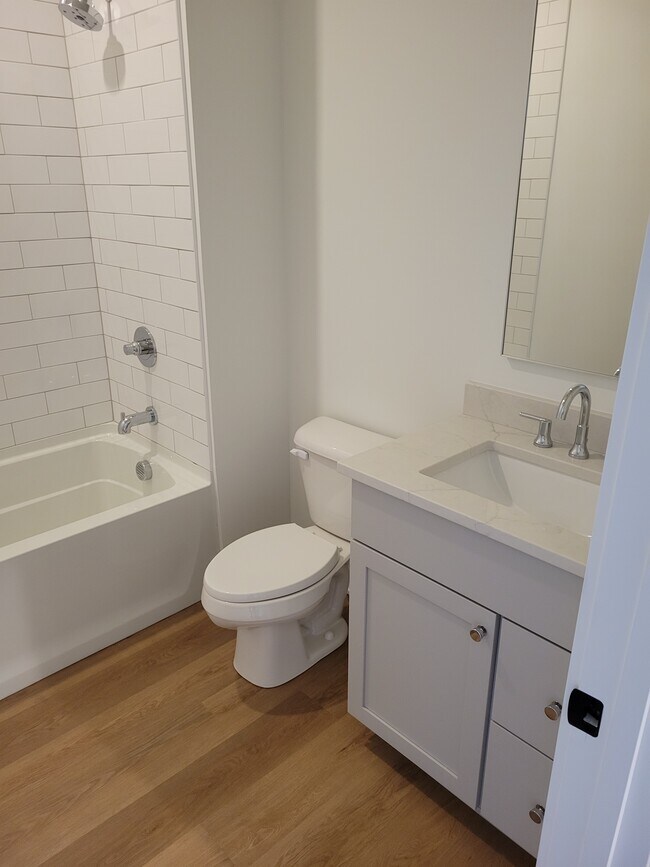 Building Photo - 1226 Sterling St