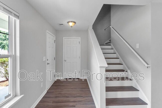 Building Photo - 438 Green Park Ln