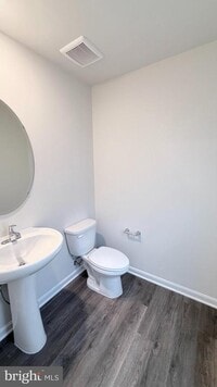 Building Photo - 107 Dinges St