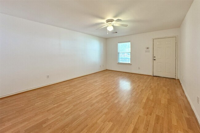 Building Photo - 3455 Angel Ln