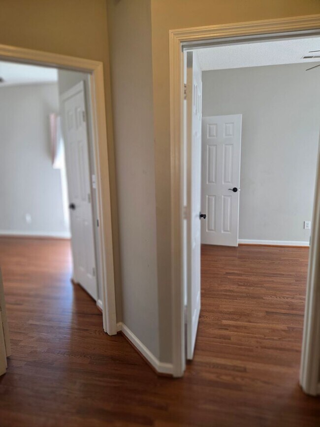 Building Photo - 2607 Quail Ridge Ln SW