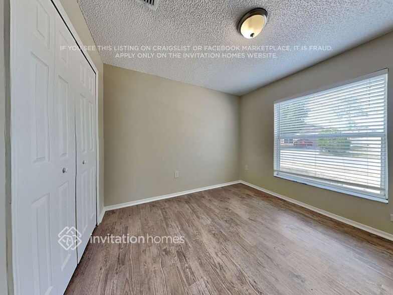 Building Photo - 1028 Vista Palma Way