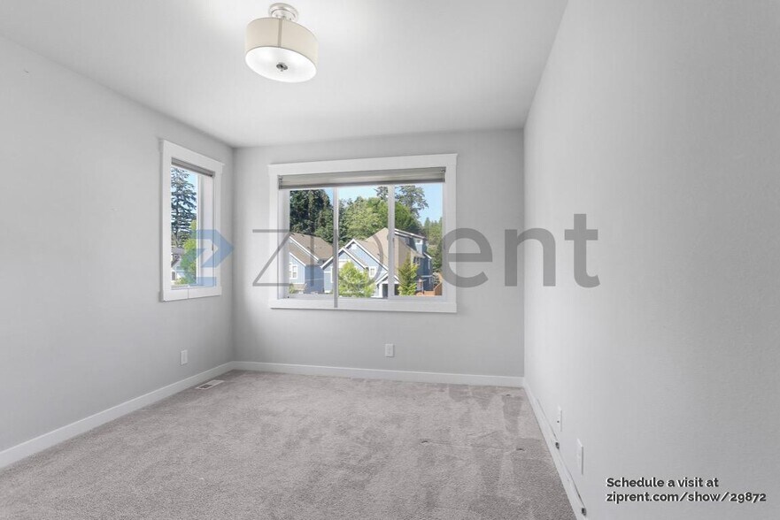 Building Photo - 11500 174th Ave NE