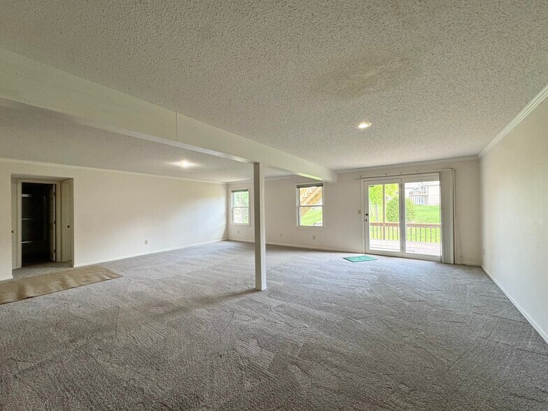 Building Photo - 5308 NW 85th St