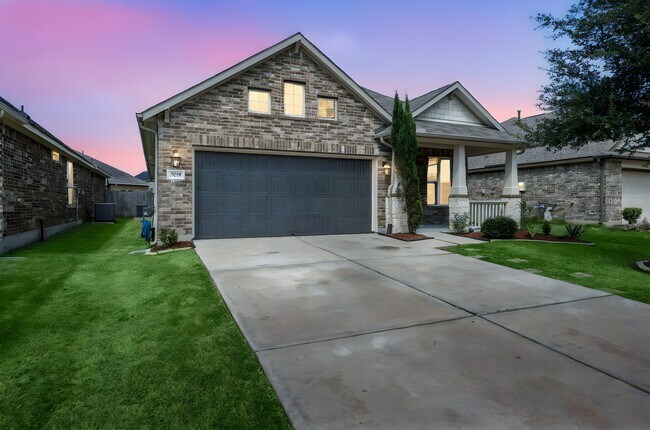 Building Photo - 3835 Raintree Village Dr