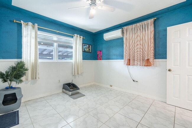 Building Photo - 1820 Hillcrest Ave