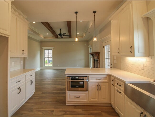 Building Photo - Fabulous Home in Canebrake