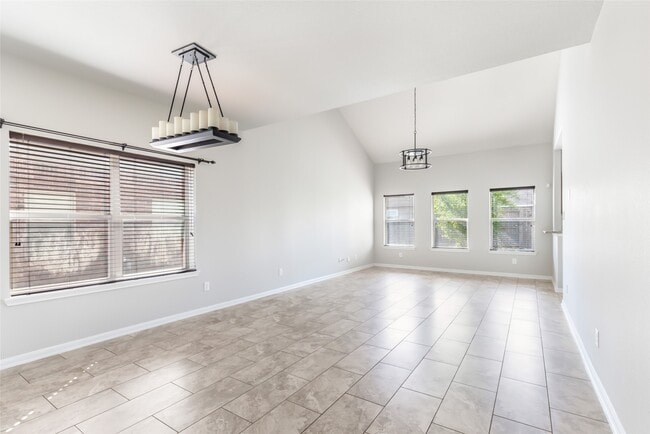 Building Photo - 10414 Whisper Bluff Dr