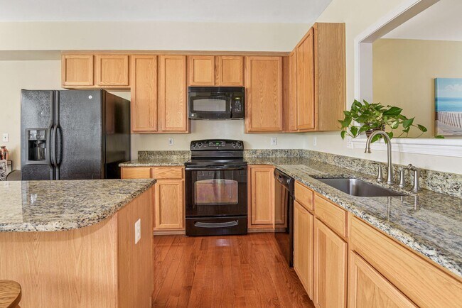 Building Photo - 29 Harbour Heights Dr