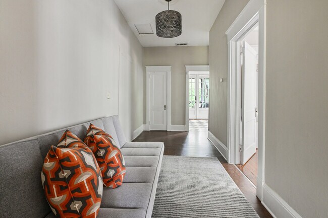 Primary Photo - 635 Bonaventure Ave NE
