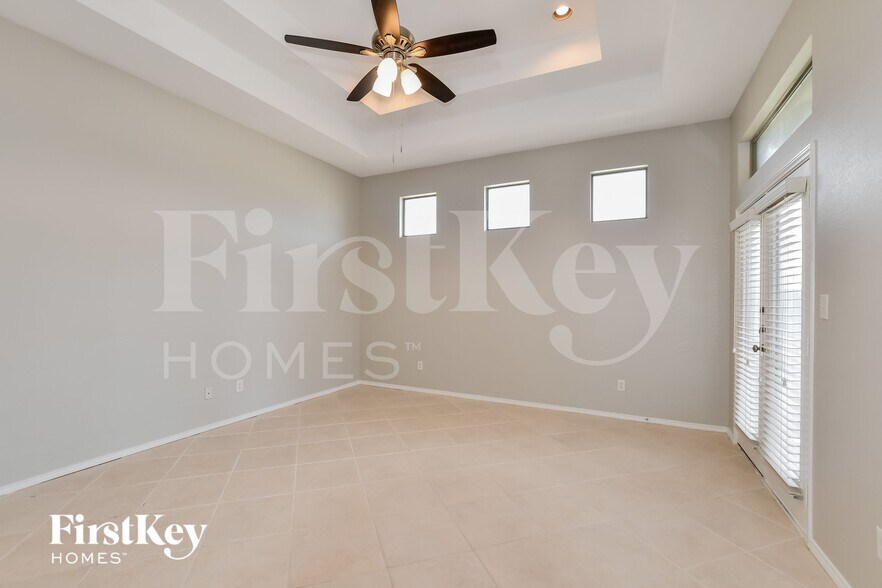 Building Photo - 4203 Lucy Ln