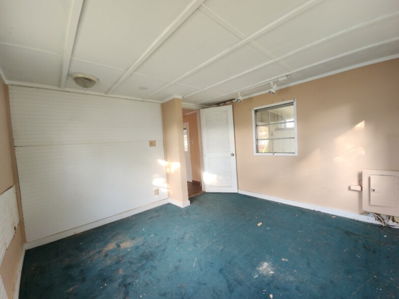 Building Photo - 2320 Bee Ridge Rd