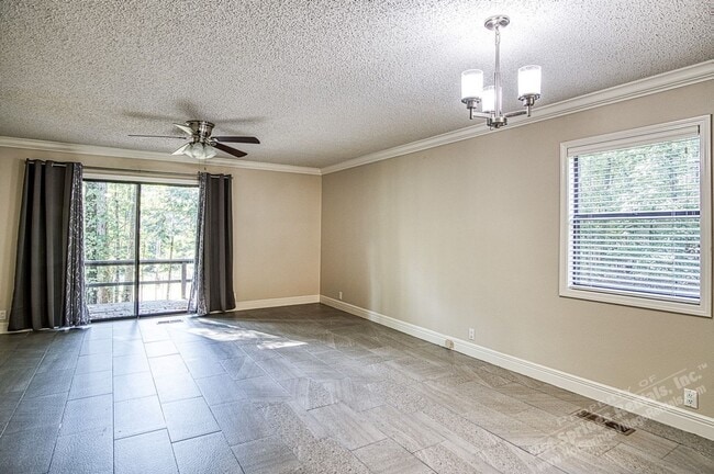 Building Photo - West Gate Area | LaCoruna Courts| Townhome | Unfurnished