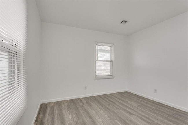 Building Photo - 1617 NW 31st St