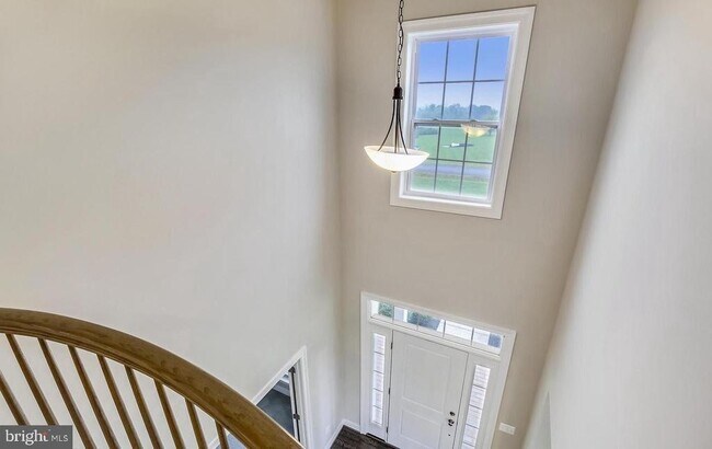 Building Photo - 14673 Falconaire Pl