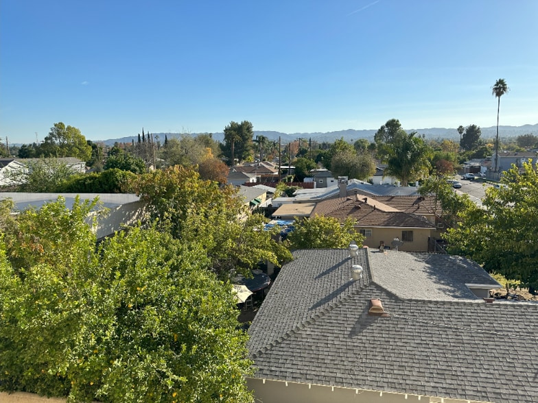 Building Photo - 19350 Sherman Way