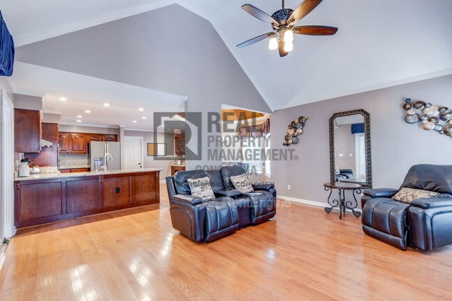 Building Photo - 3 Kyle Ct