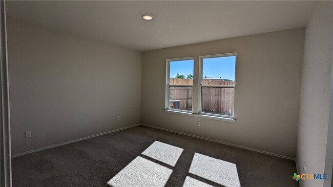 Building Photo - 521 Autumn Blaze