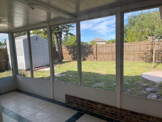 Building Photo - 1392 San Diego Ct