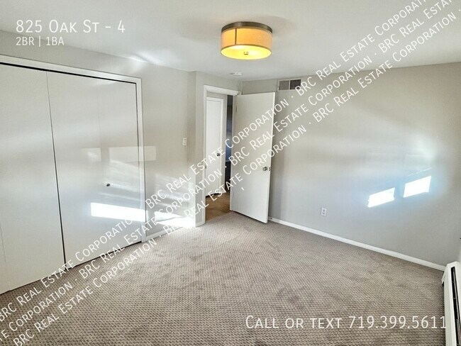 Building Photo - 825 Oak St
