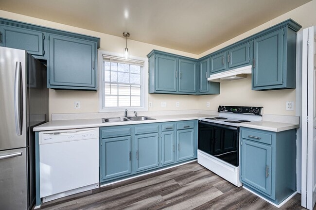 Building Photo - 3 Bedroom Midlothian Home Move In Ready