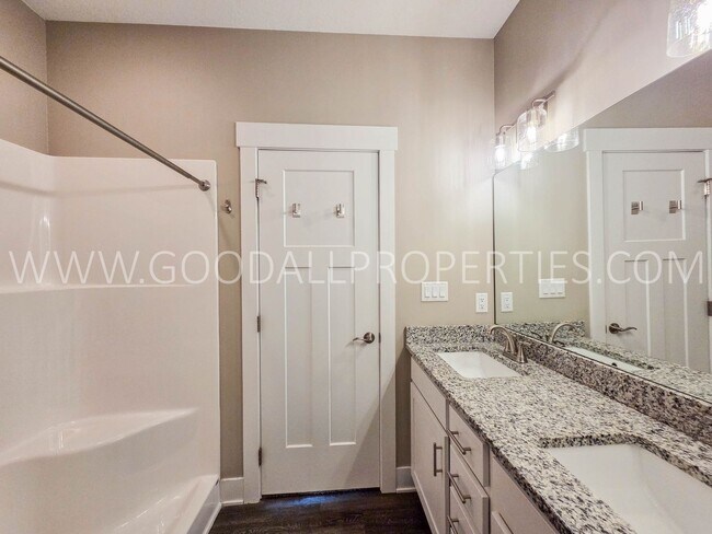 Building Photo - 16656 Wilden Dr
