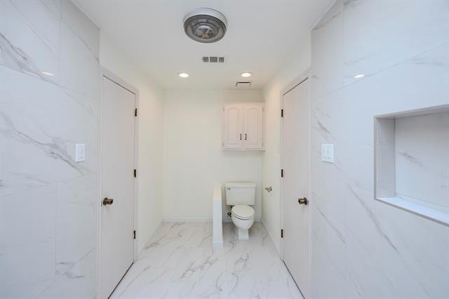 Building Photo - 2508 Chamberlain Dr