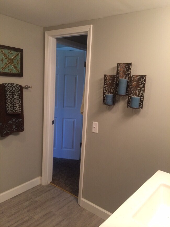 Building Photo - Gorgeous West Lafayette 4 bedroom Home - New Kitchen, Many Upgrades!