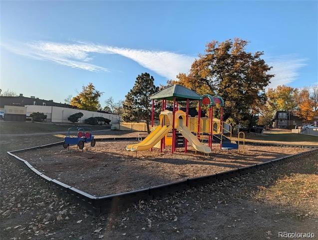 Building Photo - 140 E Highline Cir