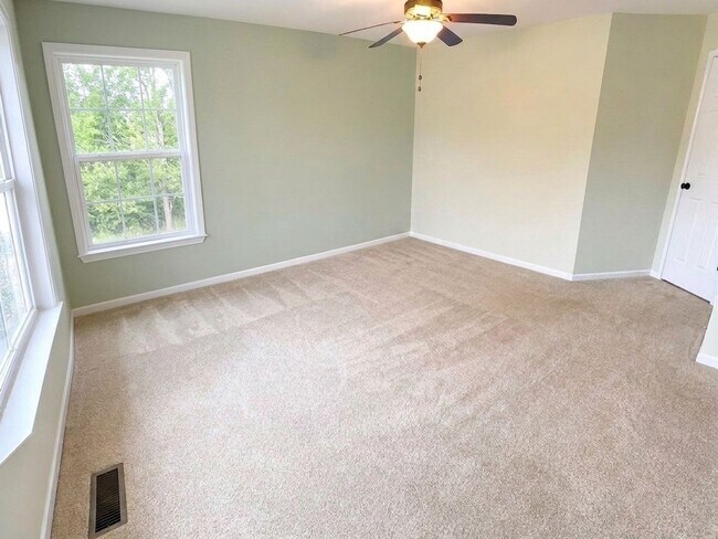 Building Photo - Spacious 4 Bed / 3.5 Bath Home with Finished Basement & Community Amenities in Wadsworth!