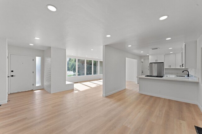 Building Photo - RV/trailer parking