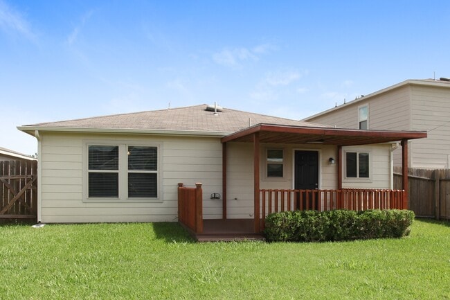 Building Photo - 6450 Dayridge Ln