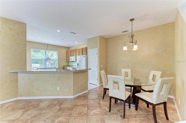 Building Photo - 3931 Yellowstone Cir