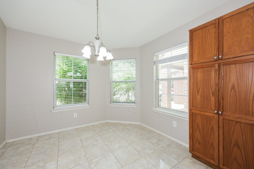 Building Photo - 4736 Cedar Springs Dr